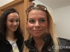 Stora tuttar, Avsugning, Kkm, Hemmagjord, Milf, Pov, Rakad, Trekant