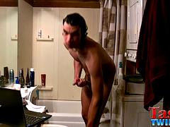 Tristan Hollister s Shower Fun