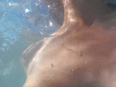 Amateur, Tetas grandes, Hd, Tetas naturales, Público, Ruso, Adolescente, Bajo el agua