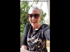 Amatéři, Blondýna, Masturbace, Orgasmus, Venku, Na veřejnosti, Pička, Sukně