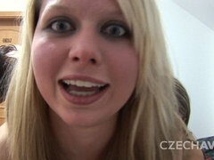 69:an, Badrum, Stora tuttar, Blondin, Brunett, Fingering, Party, Tuttar