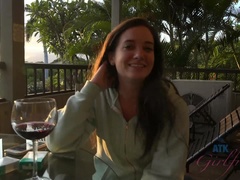 Avsugning, Creampie, Fingering, Flickvän, Trosor, Fitta, Rakad, Strippning