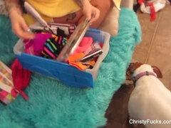 Entre bastidores, Culo grande, Tetas grandes, Rubia, Morena, Estilo perrito, Afeitado, Tatuaje