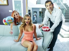 Culo grande, Verga grande, Mamada, Estilo perrito, Tetas naturales, Adolescente, Tetas