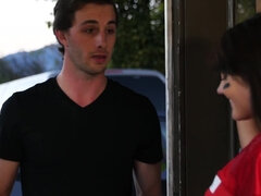 Fafanje, Kurac, Obrazno, Gagging, Italijanka, Kuhinja, Zapeljana, Kratki lasje