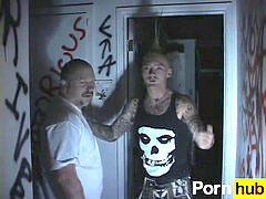 チン, 顔射, 公共