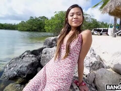 Vina's Sexy Beach Getaway (Day 1)