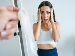 Velik kurac, Fafanje, Rjavolaska, Doggystyle, Naravne joške, Koščena, Najstnice, Joške