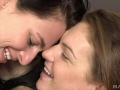 18, 茶髪の, レズビアン, オナニー, ピアス, ティーン, おもちゃ