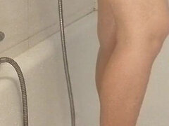 Amatőr, Fürdőszoba, Háziasszonyok, Nuni, Egyedül, Feleség