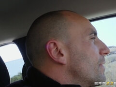 Ciemna karnacja, Skórzany, Bielizna