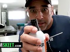 V zákulisí, Kuřba, Nahé, Drobounká, Různé pohledy, Ječení, Vyhublá, Švédská rojka