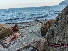 Strand, Vingeren, Italiaans, Naakt, Orgasme, Kut duiken, Spuiten, Vrouw
