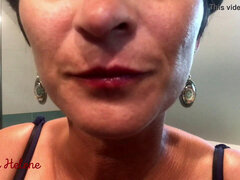 ASMR Bouche D�esse H�l�ne sur Vends-ta-culotte.com