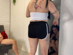 Enthousiasteling, Grote kont, Huisvrouw, Ondergoed, Tatoeage, Trio