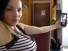 Talia Amanda's massive natural tits make Selfies on phone - Perfect for a MILF's Beautyful Satisfaction!