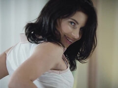 Hardbody hottie Lilly Bella is going to take dick deep