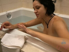 Ερασιτέχνης, Μελαχροινή, Σπέρμα στο στόμα της, Στο πρόσωπο, Μαλακία με το πόδι, Η κοπέλα μου, Πρώτου προσώπου, Ξυρισμένη