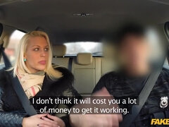 Blondine, Blasen, Auto, Kehlenfick, Milf, Geld, Polizei, Muschi