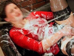 Grosse titten, Spermaladung, Dildo, Aufs gesicht abspritzen, Schwanzloch, Strümpfe, Ablutschen, Spielzeuge