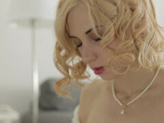 Nana, Blonde, Petite amie, Masturbation, Naturelle, Culottes ou slips, Solo, Surprise