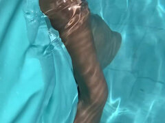 Любители, Женщины, Латиноамериканки, Мастурбация, На природе, Бассейн, Под водой