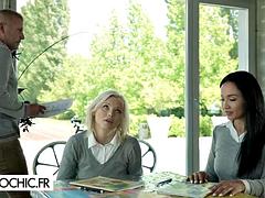 Beauté, Gros seins, Blonde, Collège université, Mignonne, Étudiant, Nénés, Uniforme