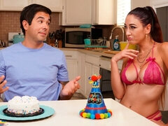 Bikini, Pompino, Schizzo di sborra, Cucina, Leccata, Rossa, Giochi con tette, Tette