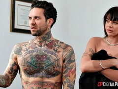 Röv slick, Avsugning, Doggystyle, Slick, Kontor, Fitta, Tatuering, Trekant