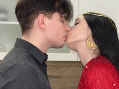 18 ans, Bondage domination sadisme masochisme, Brunette brune, Hard, Hd, Indienne, Adolescente, Nénés