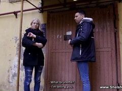 Grosser schwanz, Blondine, Blasen, Schwanz, Aufs gesicht abspritzen, Russisch, Ablutschen, Jungendliche (18+)