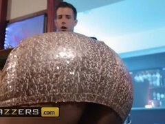 18 éves, Anális szex, Hatalmas hátsó, Éjszakai bár, Hd, Buli, Pornósztárok, Tini