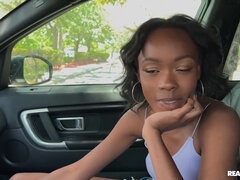 Beauté, Brunette brune, Gorge profonde, Hd, Interracial, Seins naturels, Pov, Nénés