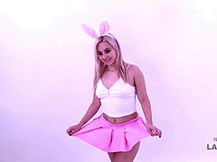 Kukk suging, Bil, Fingring, Første gang, Orgasme, Anus slikking, Tenåring