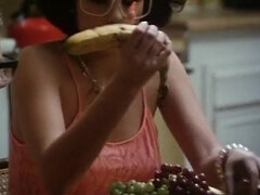 Lepotice, Velik kurac, Globoko grlo, Muco, Retro, Dokolenke, Joške, Retro