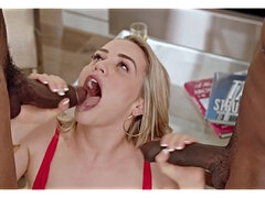 Mia Malkova - Bbc For A Favour In Hd