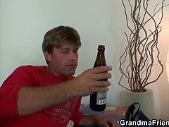 ぽっちゃり, 祖父, お婆さん, 手コキする, Hd, 母, ティーン, 三人