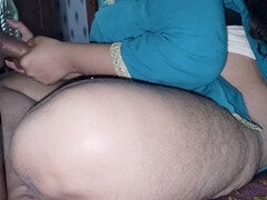 18 ans, Amateur, Cul à la bouche, Cousine, Première fois, Fait maison, Petite femme, Chatte