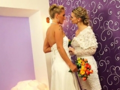 Ξανθιά, Φετιχ, Λεσβία, Παιχνίδια