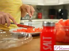 Blondine, Blasen, Besamung, Hundestellung, Hd, Pov, Titten, Unter dem rock