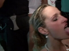 Blondin, Påklädda, Klubb, Dansar, Mellanrasig, Orgie, Swingers, Våt