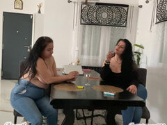 Amatoriale, Tette grandi, Brunetta, Coppia, Lesbica, Matura, Fumando   smoking, Spagnola