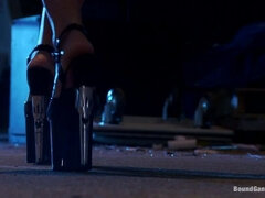 Fafanje, Bondage, Rjavolaska, Dominacija, Dvojna penetracija, Prstni, Gangbang, Medrasni seks