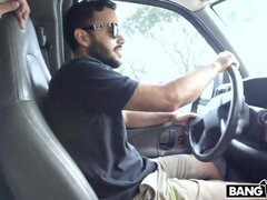 Leie, Blasen, Braunhaarige, Bus, Spermaladung, Aufs gesicht abspritzen, Hardcore, Hd