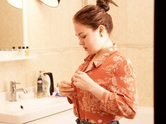 Stor kuk, Brunett, Doggystyle, Naturliga tuttar, Kort hår, Mager, Tonåring, Tuttar