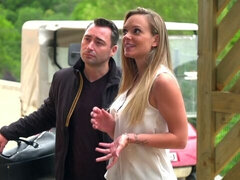 Gros cul, Grosse bite, Gros seins, Blonde, Sucer une bite