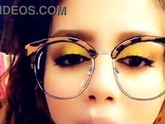 Amatööri, Aasialainen, Iso perse, Ruskeahiuksinen, Spermashotti, Naamallinen, Äiti jota haluaisin panna, Lutka