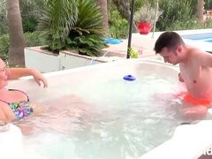 Watch Jojo And Sam Bourne's steamy hot tub adventure - Aged Love