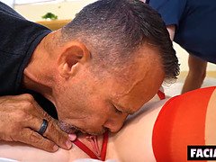 Μεγάλος πούτσος, Σαδομαζοχιστικό, Άντρας άντρας γυναίκα, Τέρας, Μουνί, Καβάλημα, Τρίο, Υγρό