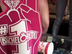 Hatalmas hátsó, Mátka, Pénisz, Csoport, Kőkemény, Természetes mellek, Nézőpont, Nuni